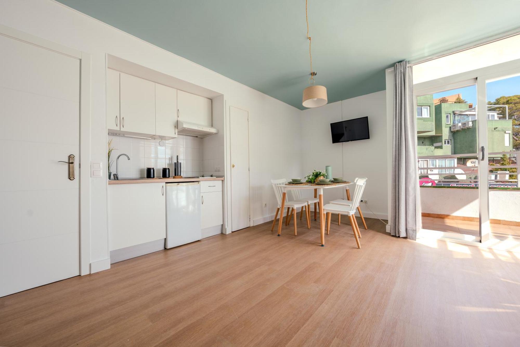 Nura Magaluf Apartment *